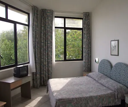 Hotel Piccolo Paradiso Di 3*