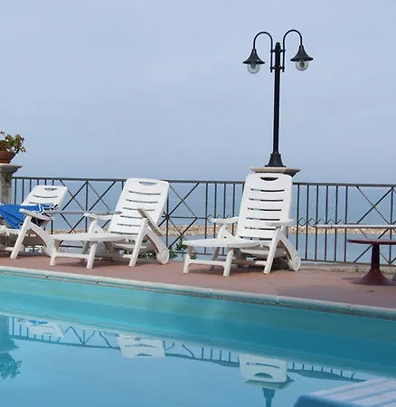 Piccolo Paradiso Di Hotel 3*