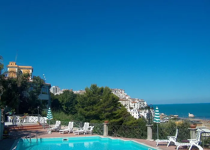 Piccolo Paradiso Di 3* Rodi Garganico