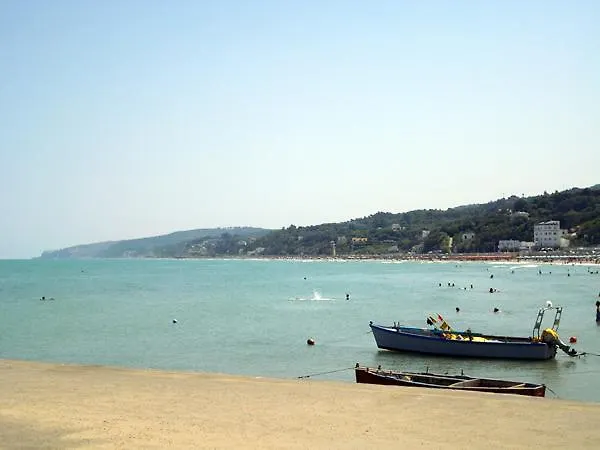 Piccolo Paradiso Di Otel Rodi Garganico