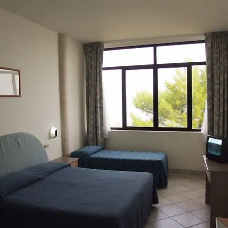 Hotel Piccolo Paradiso Di 3*