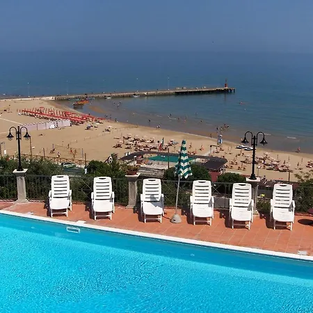 Piccolo Paradiso Di מלון 3*