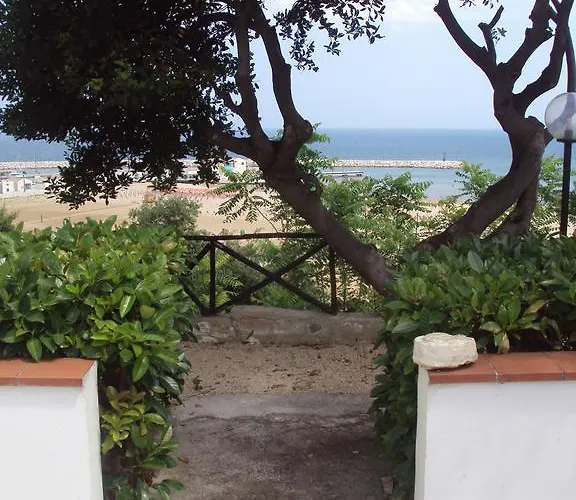 Piccolo Paradiso Di رودي غارغانيكو